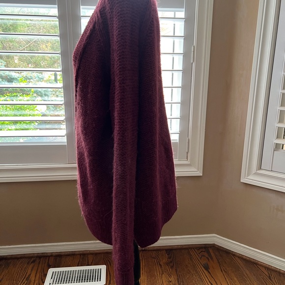 Aritzia Talula V-neck Wool Cardigan, Burgundy, Medium - Picture 10 of 11